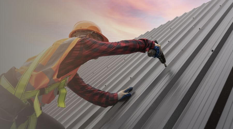 Professional gutter cleaning in Siloam Springs, AR
